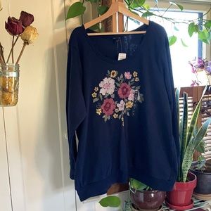 TORRID Navy Floral Sweatshirt NWT Fleece-lined